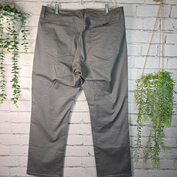 MENS UNTUCKit GRAY RELAXED FIT GRAY PANTS SIZE  36 X 30 EUC - Picture 4 of 7